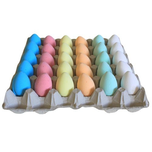 30 bath bombs. They look like eggs, so they are packed in an egg tray.