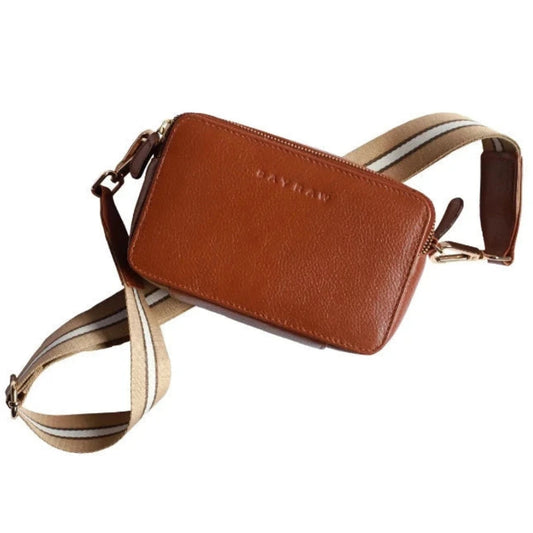 Front of the Bayraw brown leather crossbody bag. With brown stripe strap.