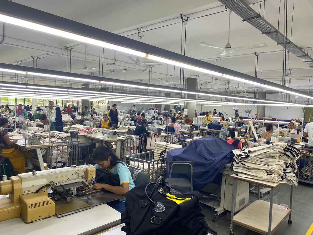 Inside a factory owned by a GOTS organic cotton certified company. Skilled teams making Avarosaluxe pieces with care.